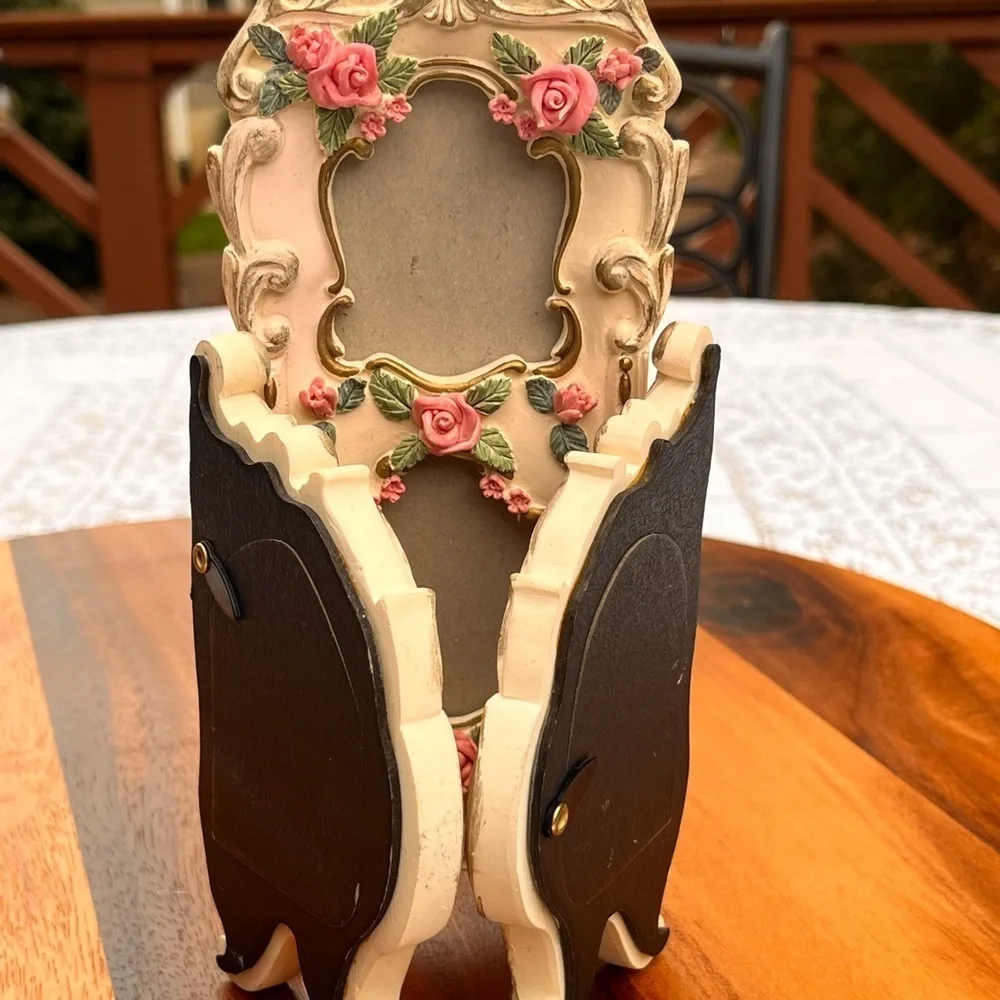 Vintage 3 D folding  Victorian style with roses pictures frame